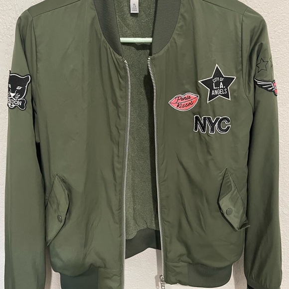 Adidas NEO Zip Up Jacket. Size is XL Youth or Woman Medium PERFECT Condition. - Picture 7 of 9